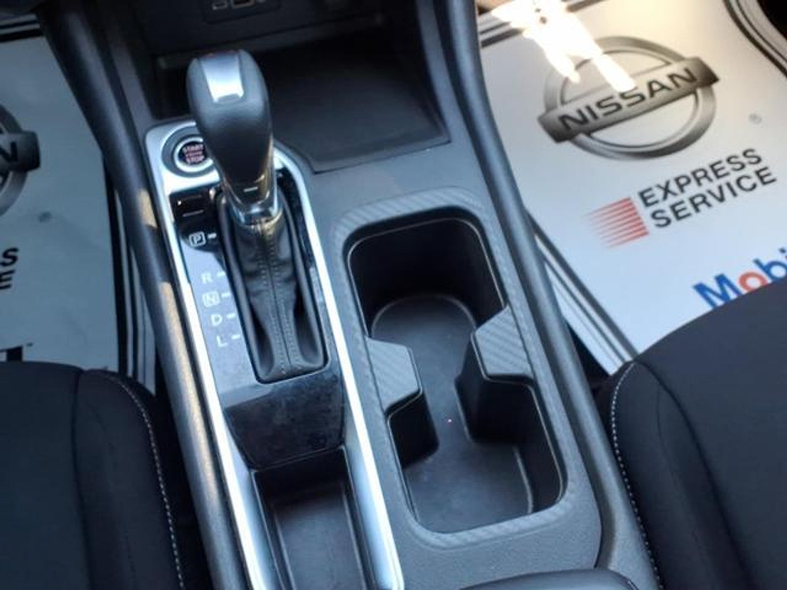 2022 Nissan Sentra SV Xtronic CVT