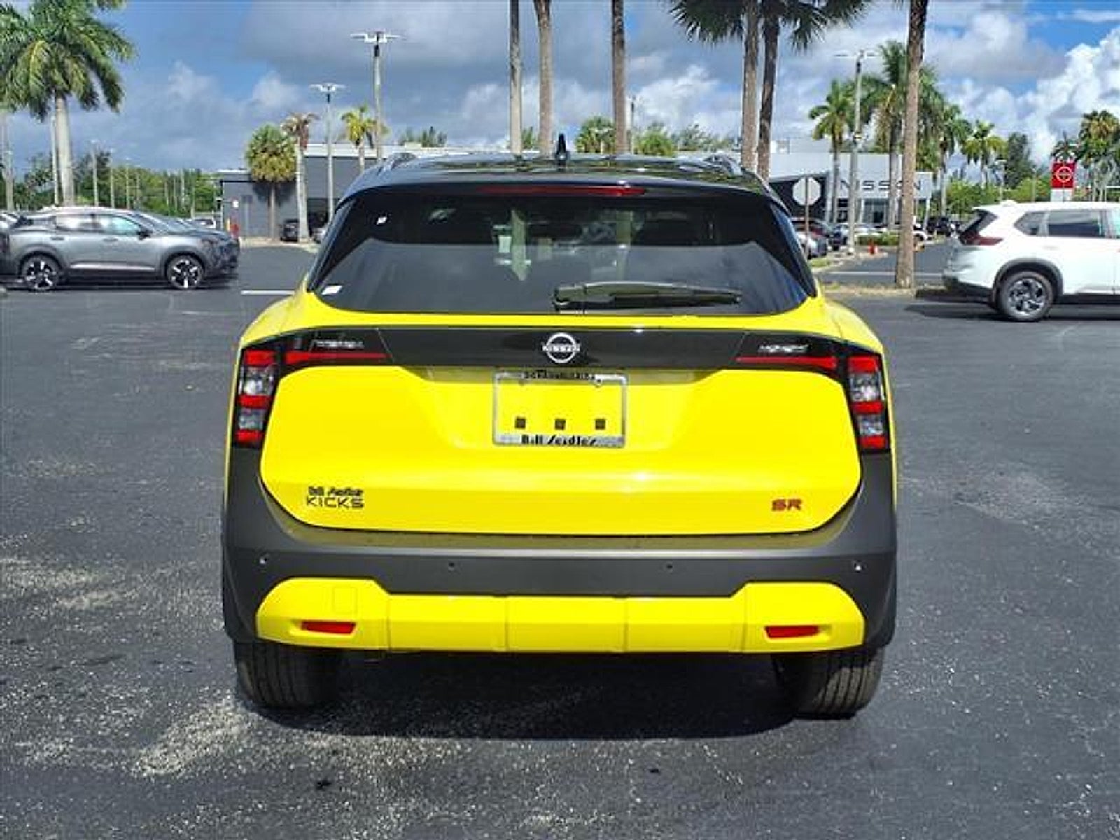 2026 Nissan Kicks SR