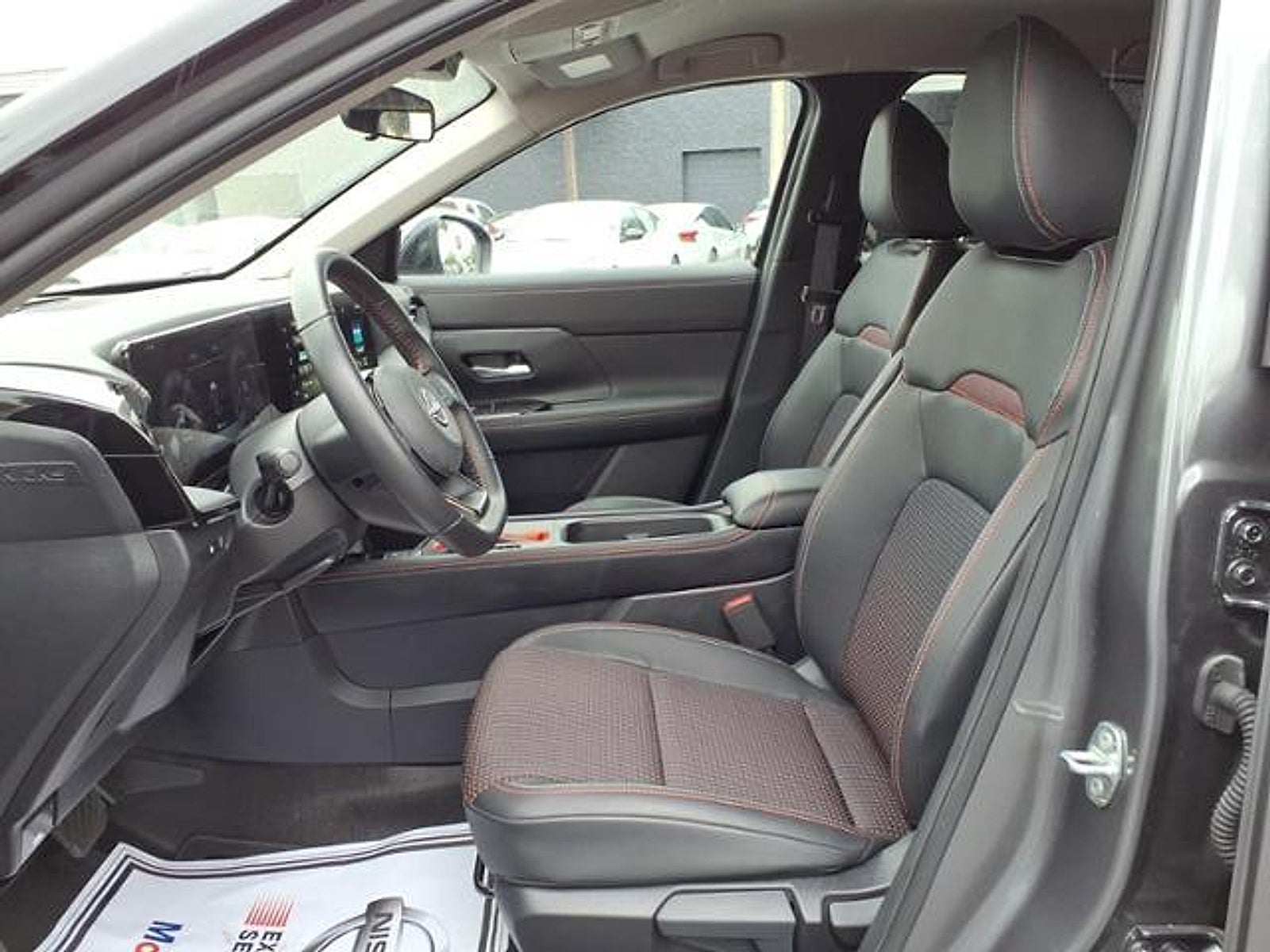 2025 Nissan Kicks SR FWD