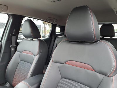 2025 Nissan Kicks SR FWD