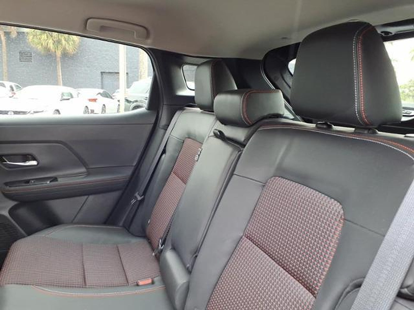 2025 Nissan Kicks SR FWD