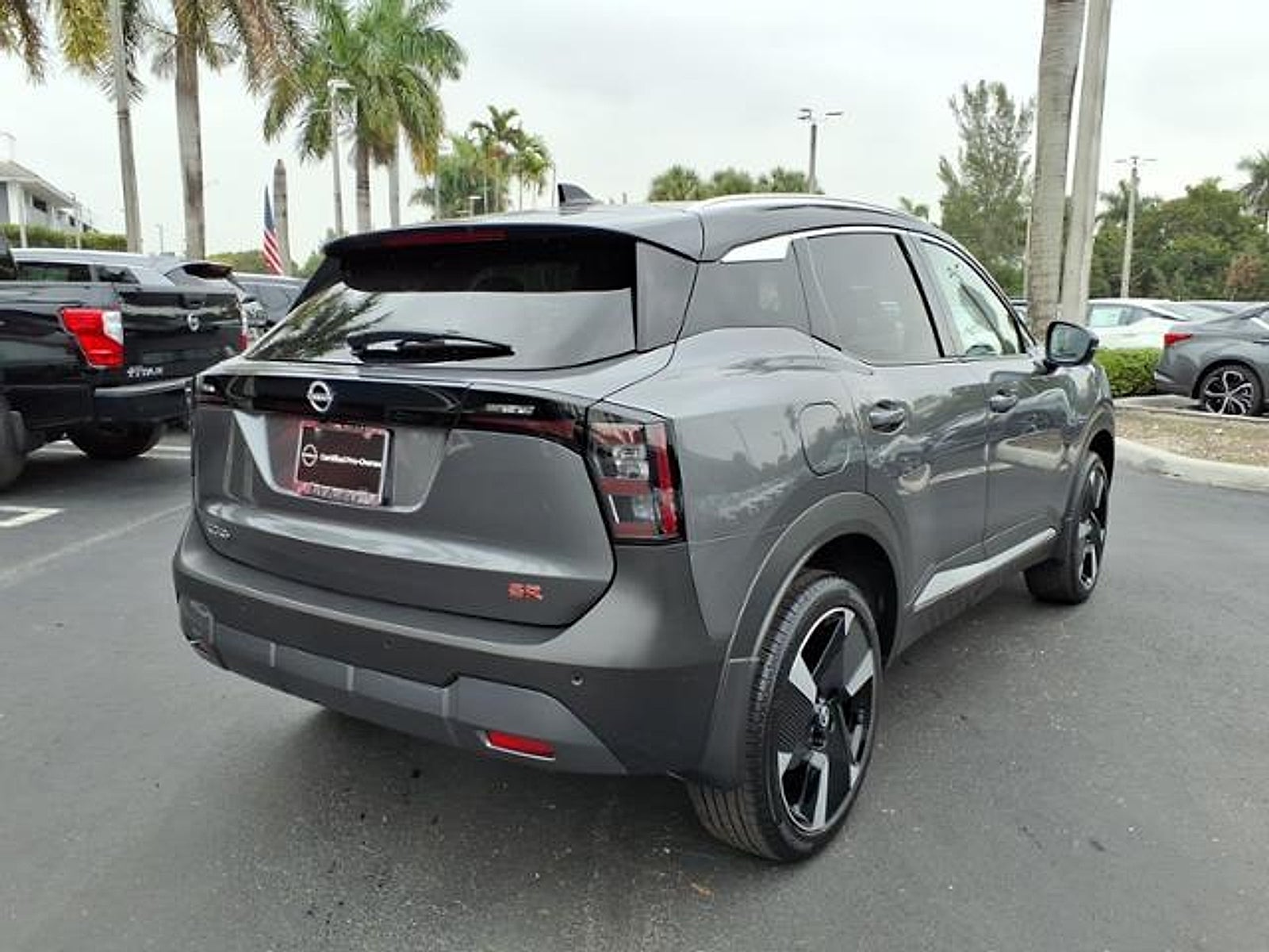 2025 Nissan Kicks SR FWD