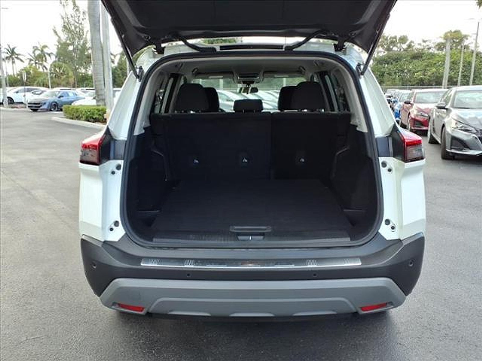 2021 Nissan Rogue SV FWD