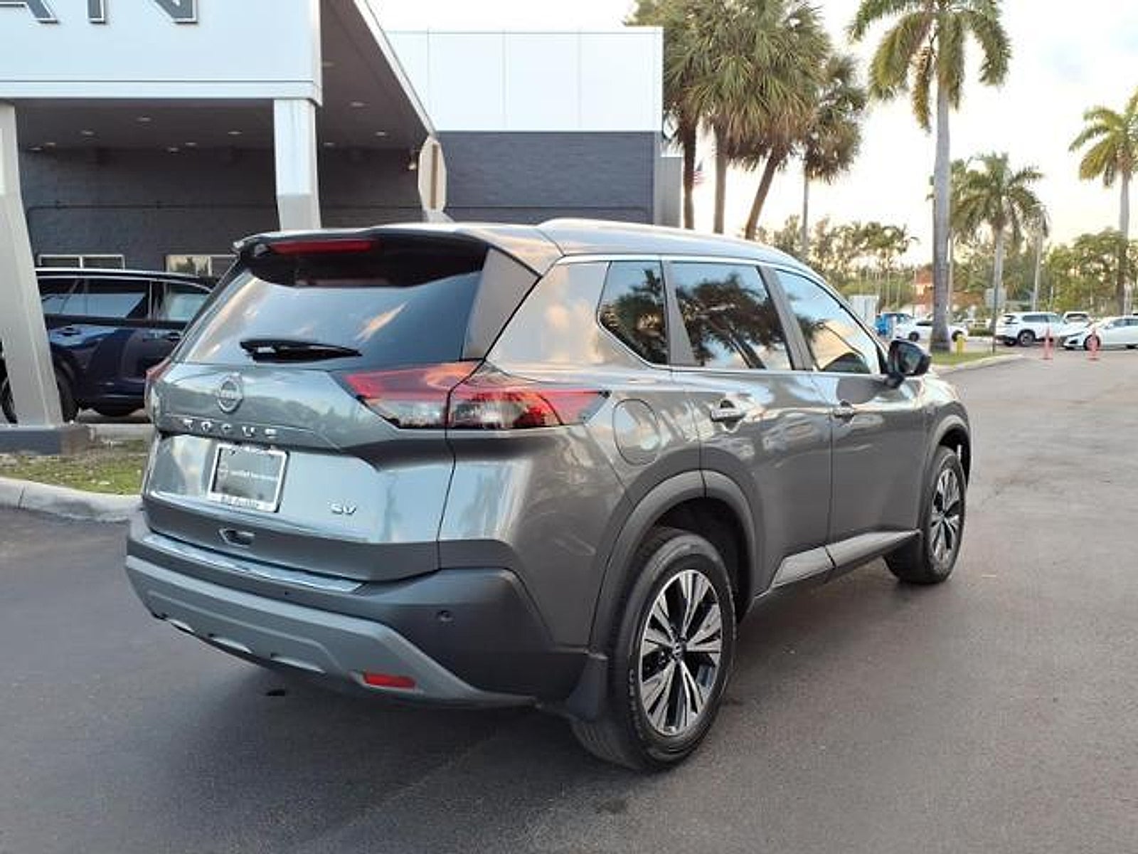 2023 Nissan Rogue SV FWD