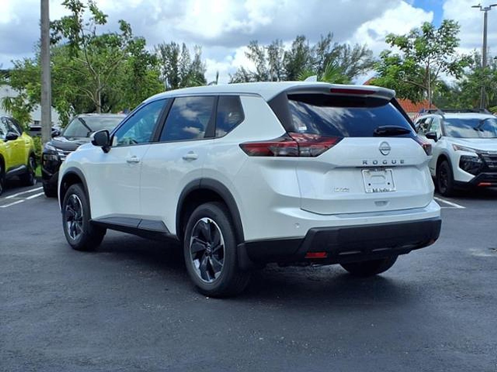 2026 Nissan Rogue SV