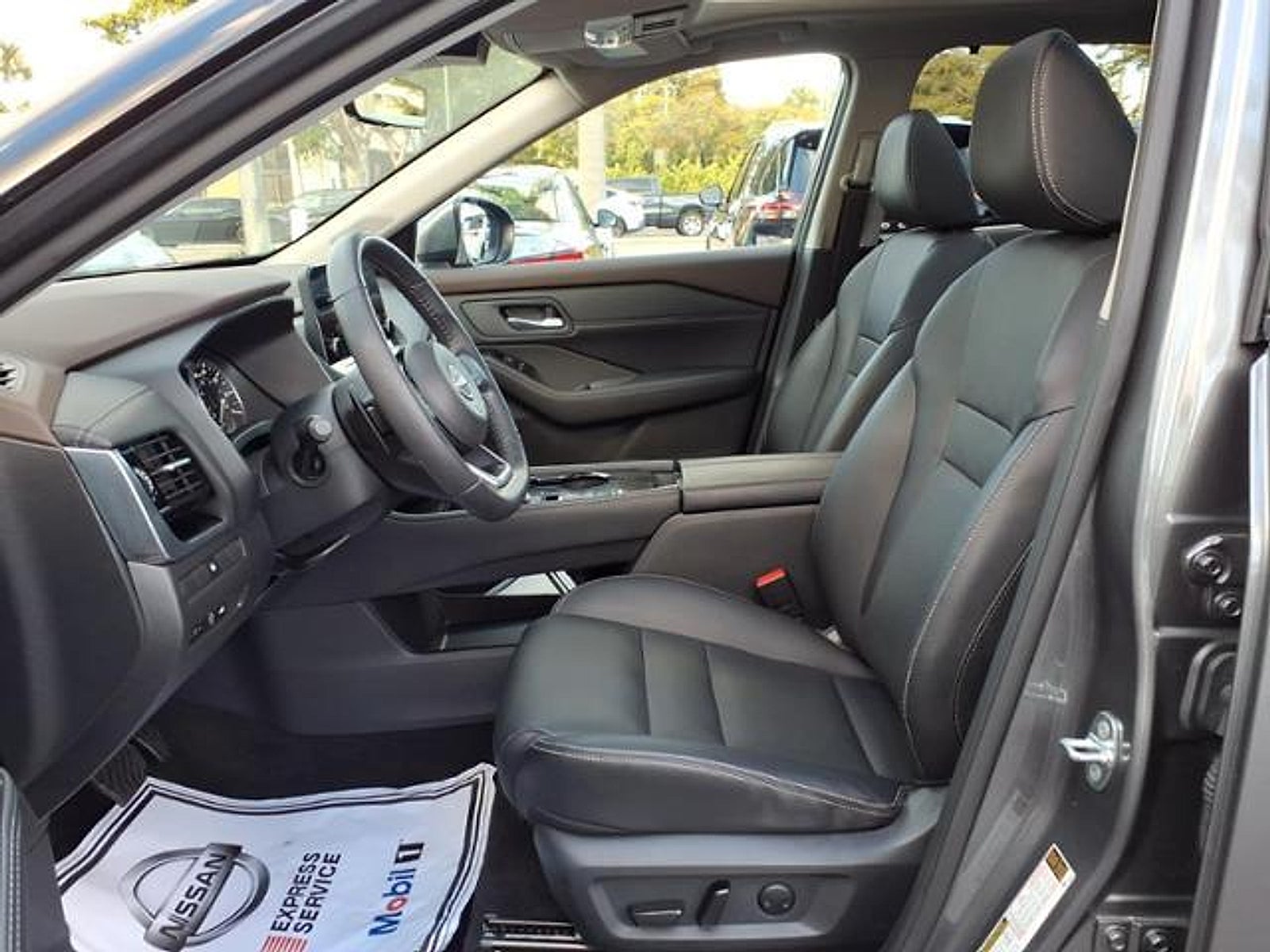 2023 Nissan Rogue SL FWD