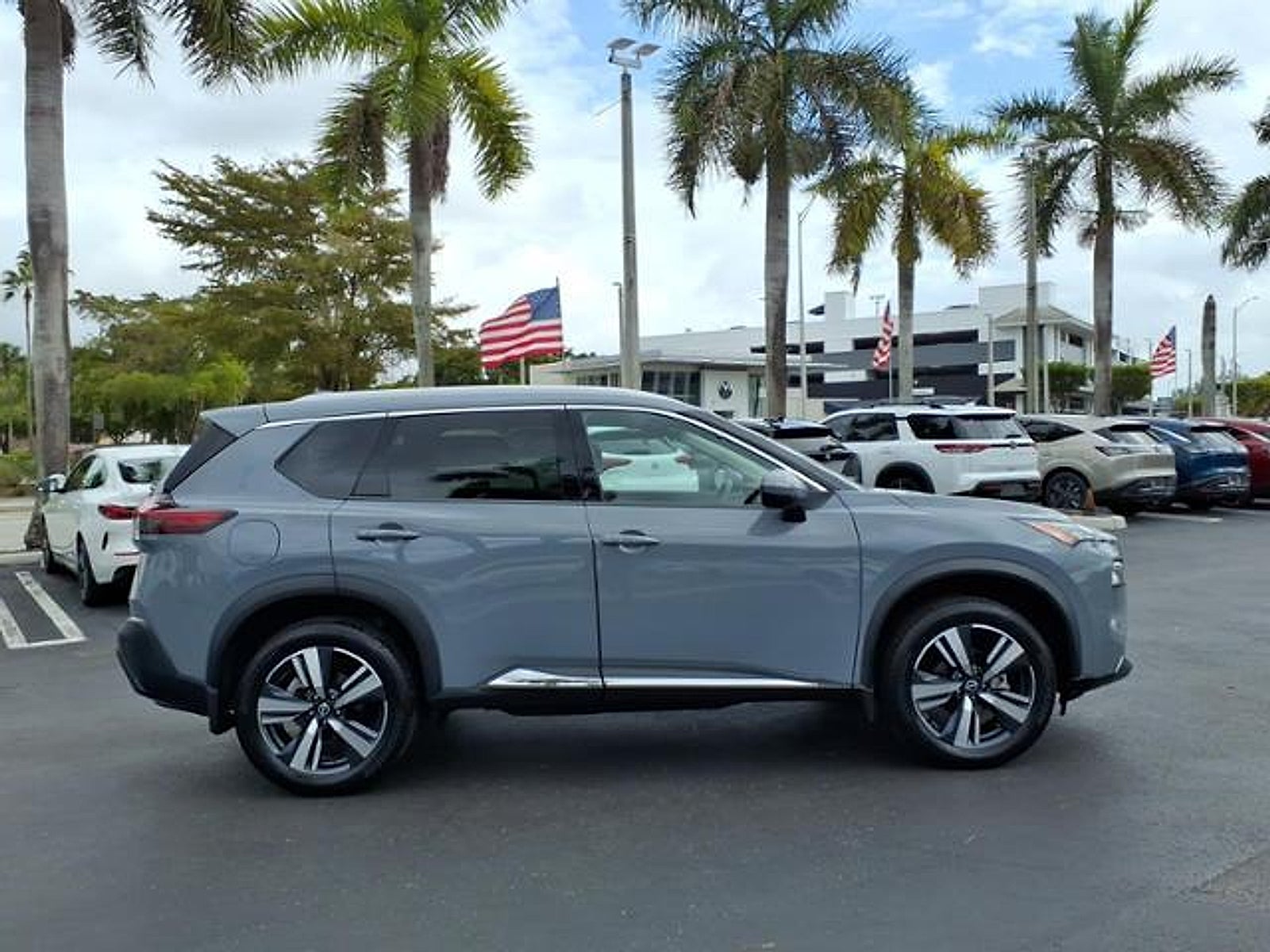 2023 Nissan Rogue SL FWD