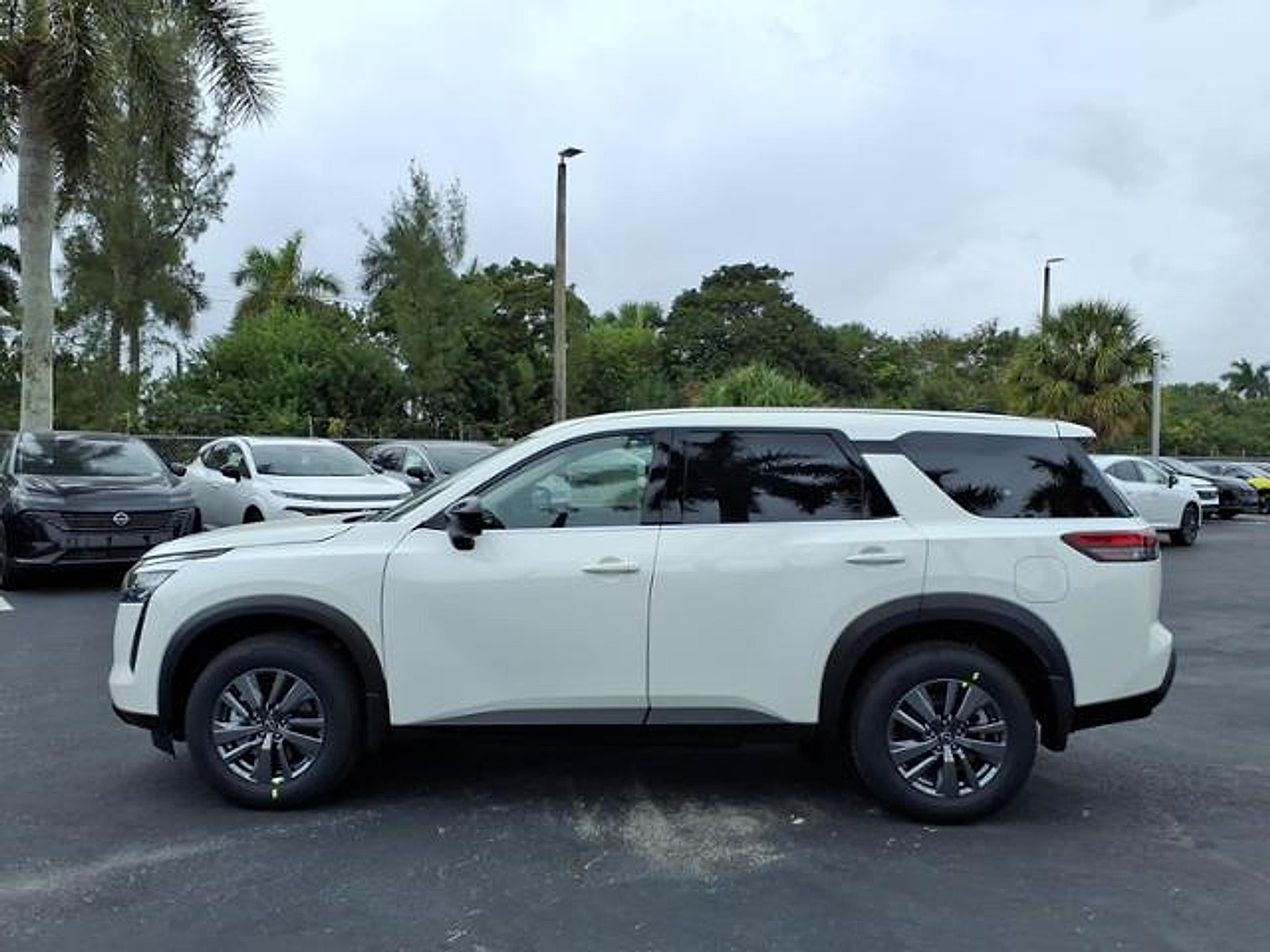 2026 Nissan Pathfinder S