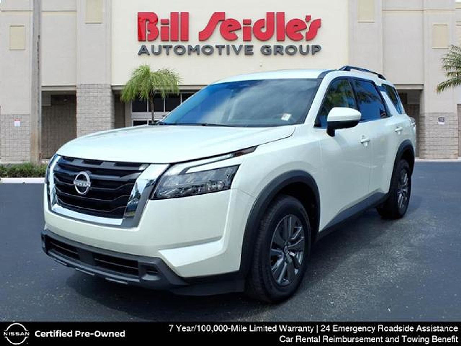 2024 Nissan Pathfinder SV