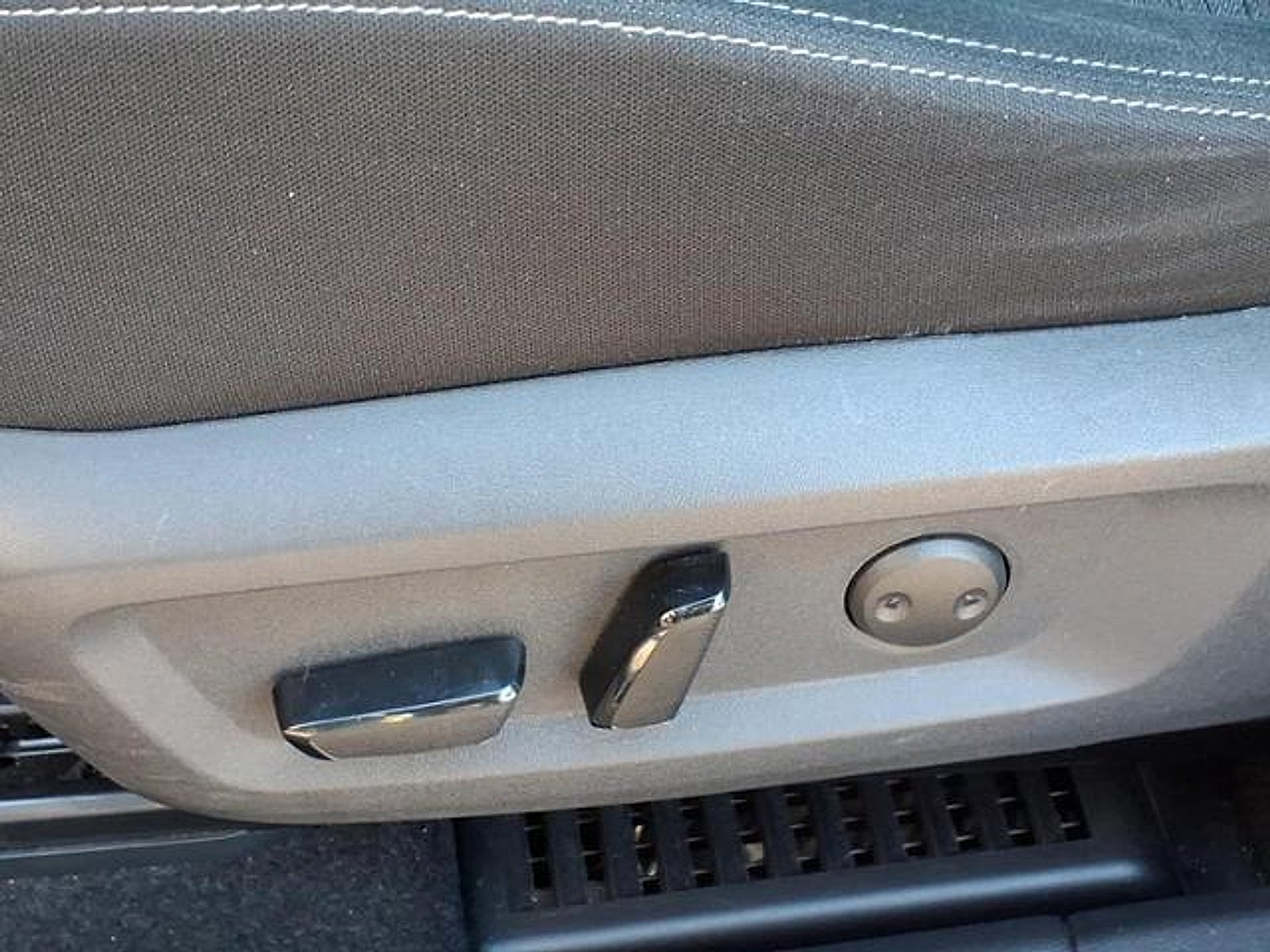 2022 Nissan Rogue SV FWD