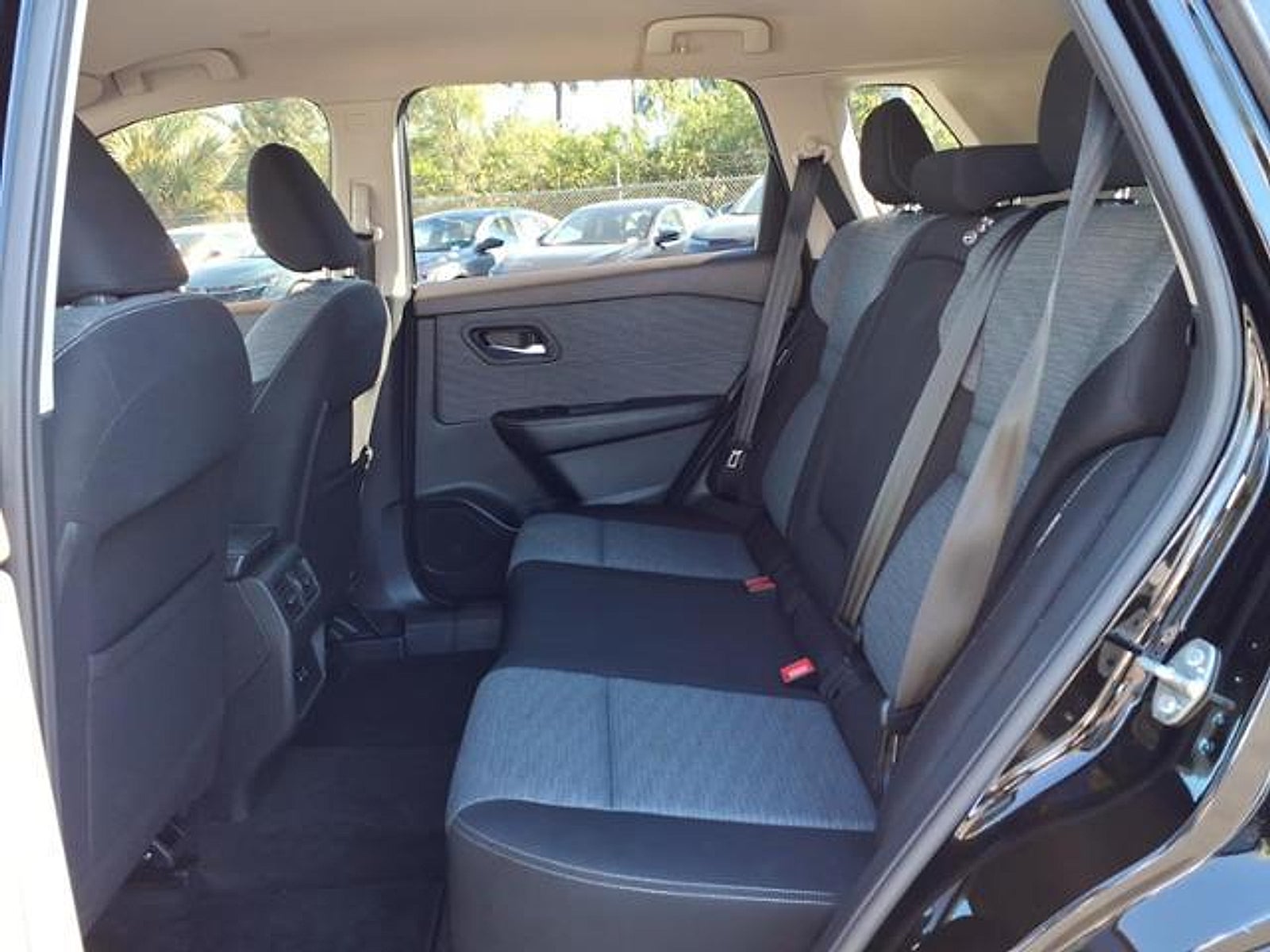 2022 Nissan Rogue SV FWD