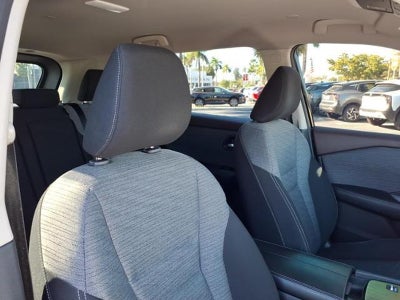 2022 Nissan Rogue SV FWD