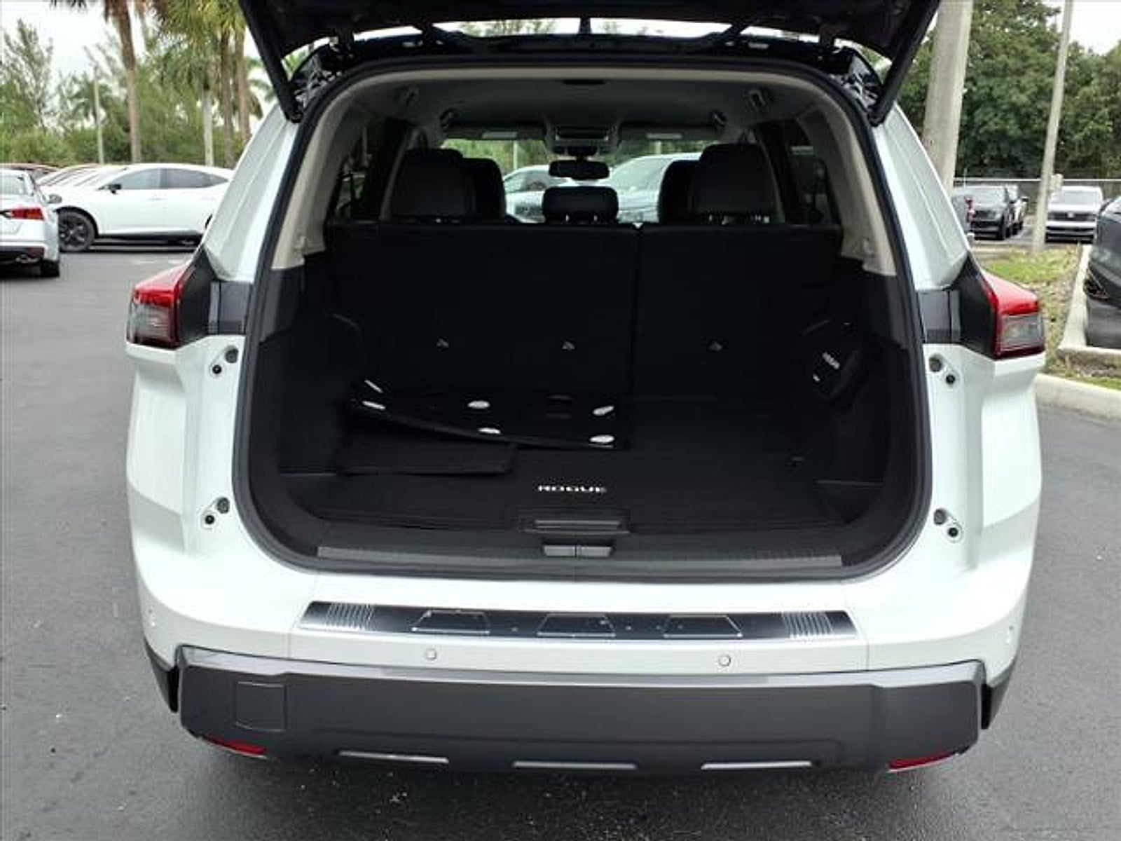 2024 Nissan Rogue SL