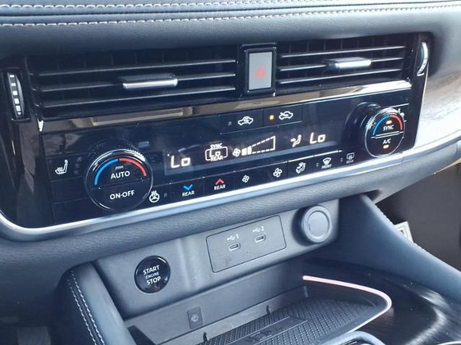 2024 Nissan Rogue Platinum FWD