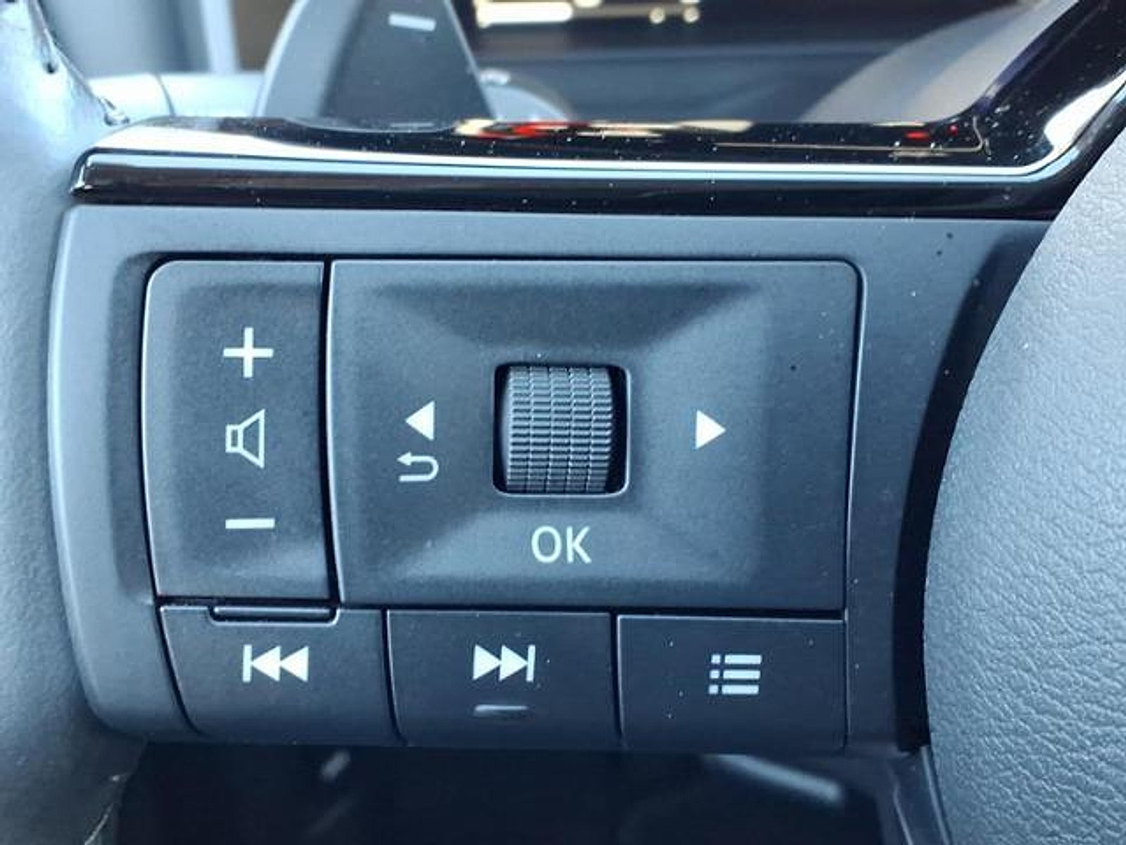 2024 Nissan Rogue Platinum FWD